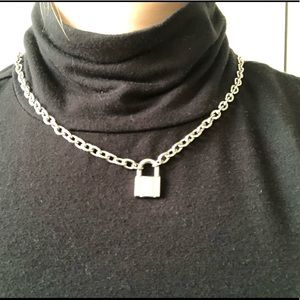 brandy melville lock chain choker